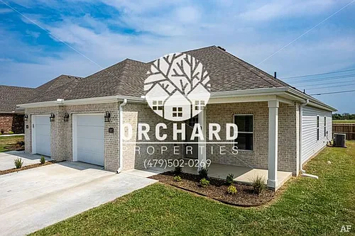 3005 N Conway Dr Photo 1