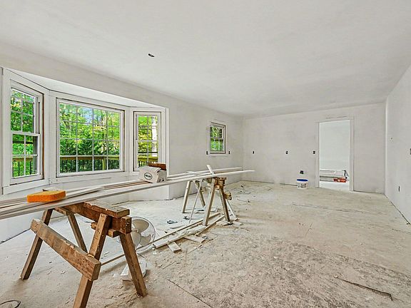 3rd image of 8700 Cliff Top Ct