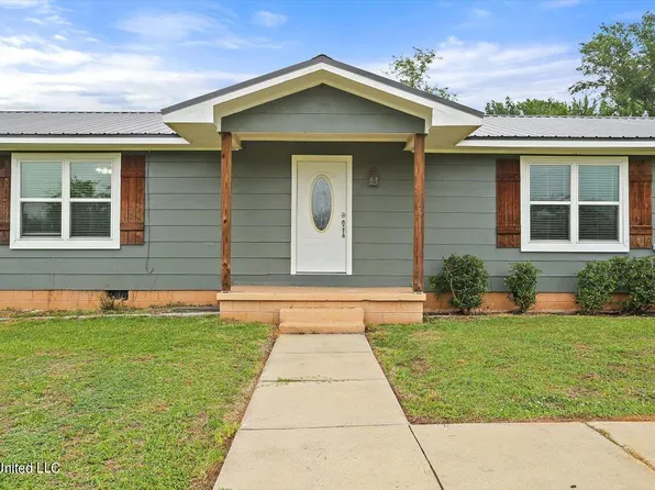 1154 Walker Rd, Terry, MS 39170