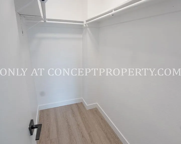 Avenue View Apartments — Photo 62