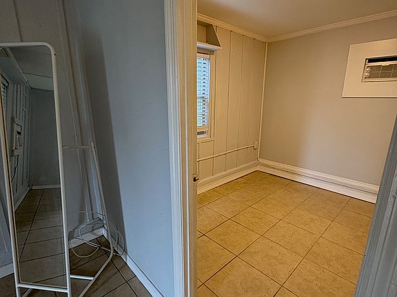 entry to bedroom