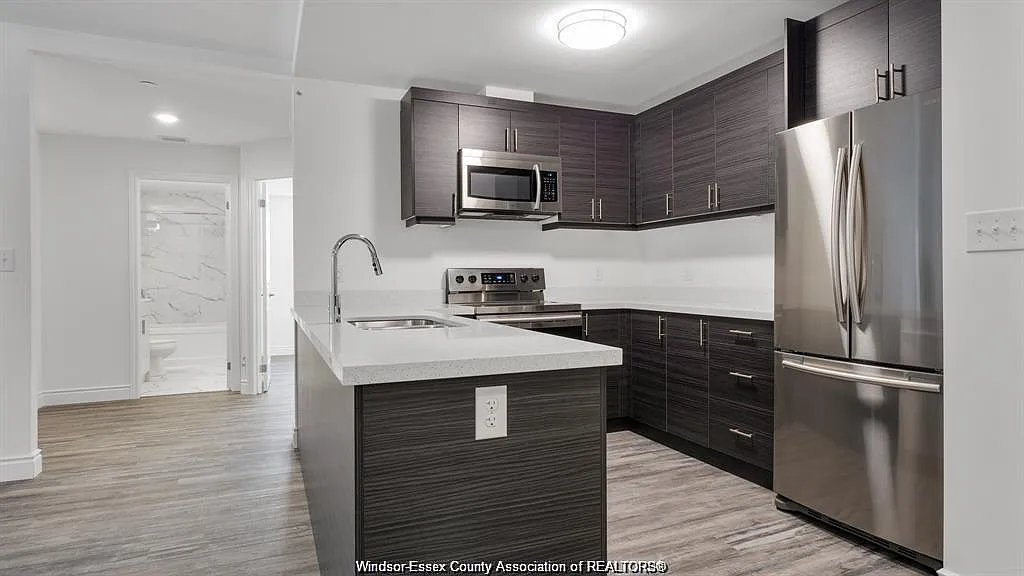 2 bed, 2.0 bath, 1072 sqft, $2,200 — Photo 3