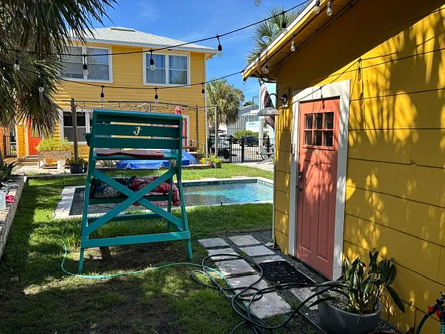 203 Oleander St #COTTAGE — Photo 10