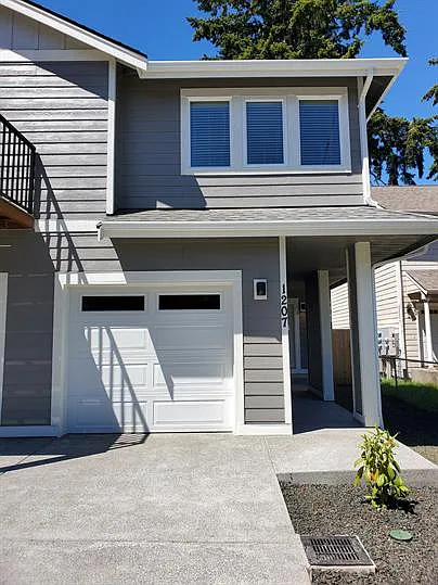 3 bed, 2.5 bath, 1490 sqft, $2,595 — Photo 2