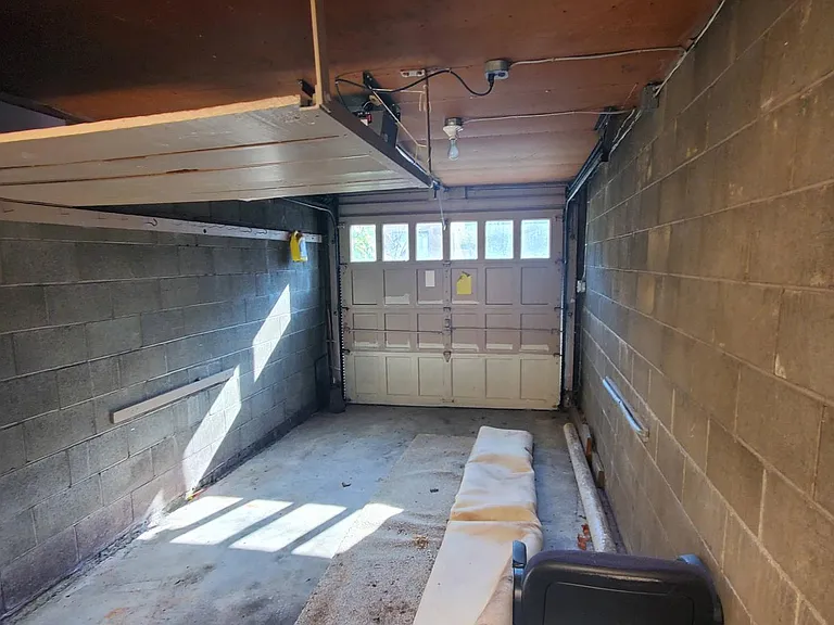 3103 Tretow St — Photo 18