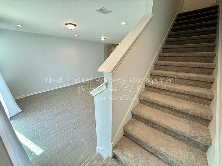 215 Pine Bluff Dr — Photo 12