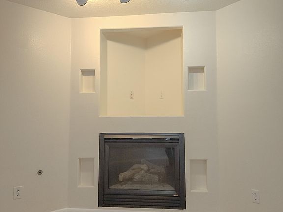 4th image of 6220 Meteor Ct NW