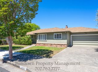 1987 Grosse Ave, Santa Rosa, CA 95404