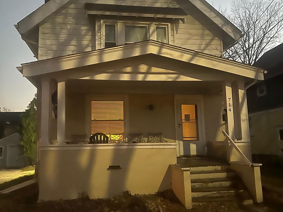 1st image of 714 Dewey Ave