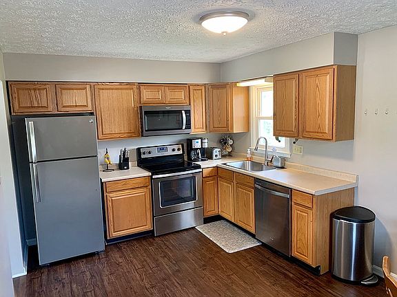 5th image of 333 E Tiverton Way