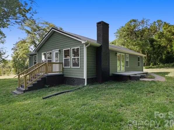 240 E Court St, Rutherfordton, NC 28139