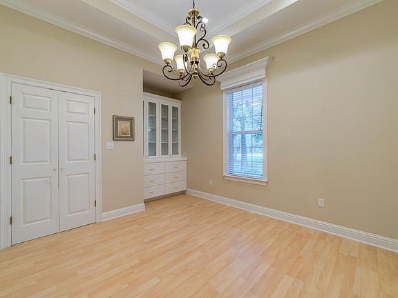 5th image of 111 N Highlands Dr