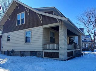 621 E Washington St, Washington, IA 52353