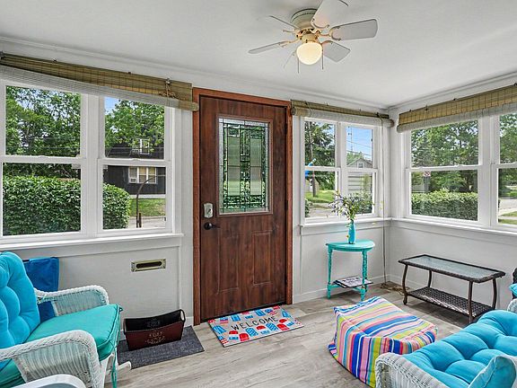 5th image of 729 S Haven Pl