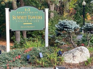 2 Summit Dr APT 43, Reading, MA 01867