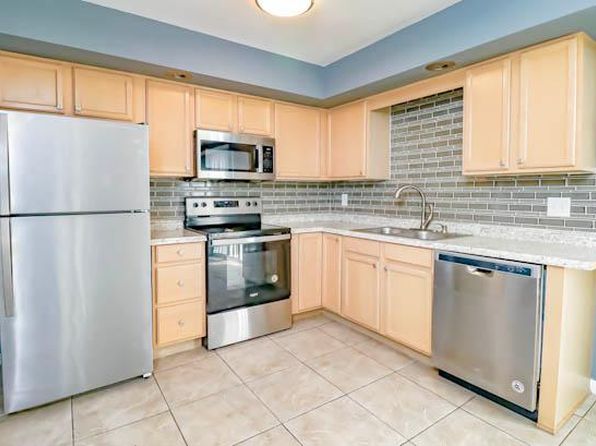2301 Primrose Dr APT 7B