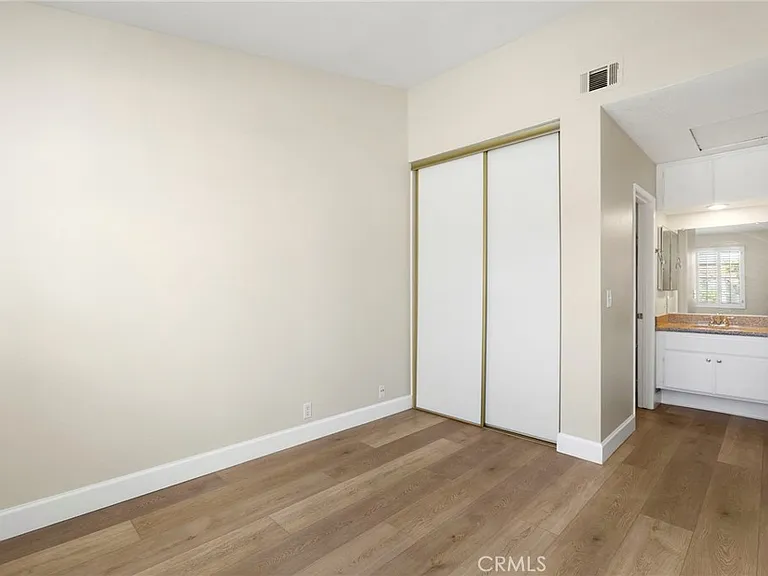 30 Gavilan — Photo 18