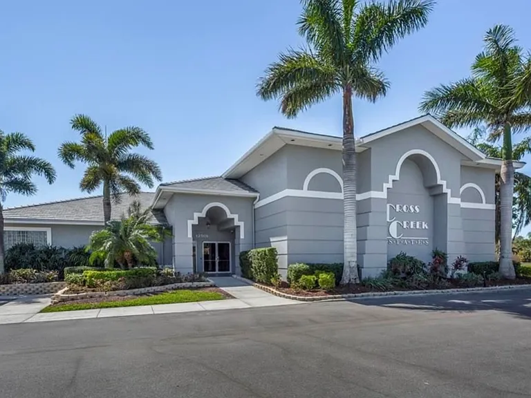 8116 Breton Cir — Photo 23