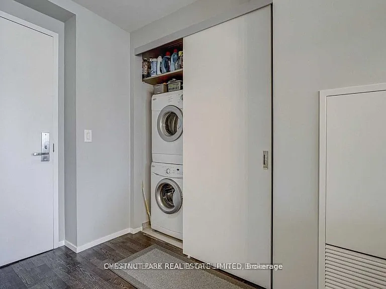 8 Charlotte St #2904 — Photo 16