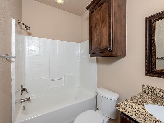 4th image of 3604 Kenyon Dr #C
