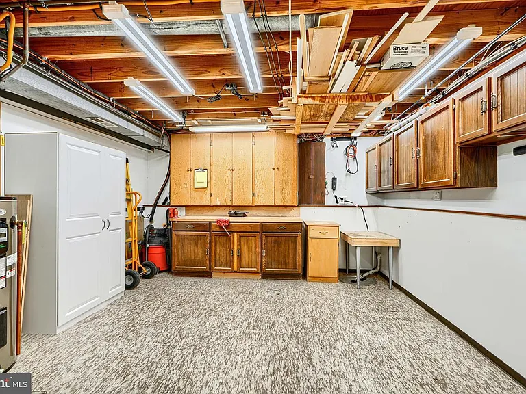 8908 Golden Tree Ln — Photo 24