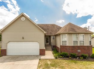912 Tal Ln, La Vergne, TN 37086