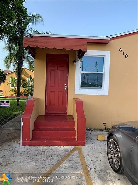 1st image of 610 NE 6th St