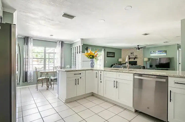 4 bed, 1808 sqft, $1,000 — Photo 3