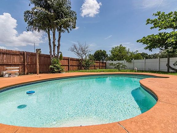 2nd image of 9321 Crandon Ln