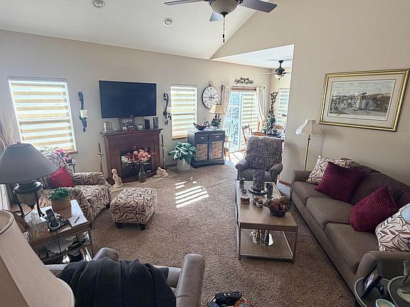 5th image of 1555 Brandon Dr