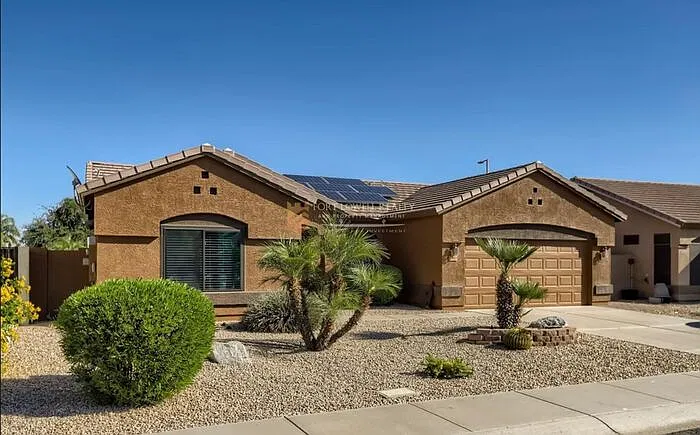 2 bed, 2.0 bath, 1373 sqft, $1,995 — Photo 1