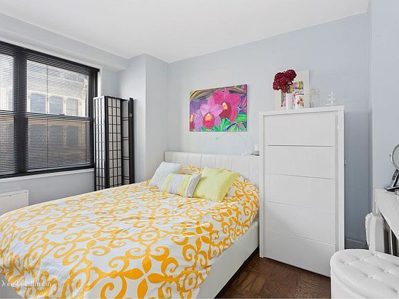 3rd image of 7 E 14th St APT 507