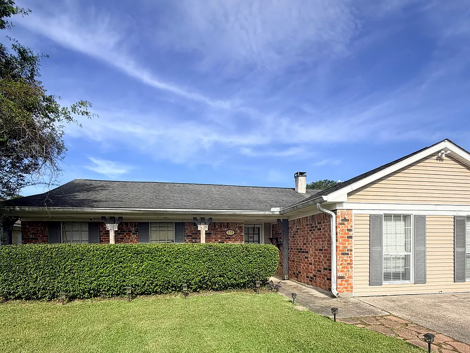118 Queen Anne Dr