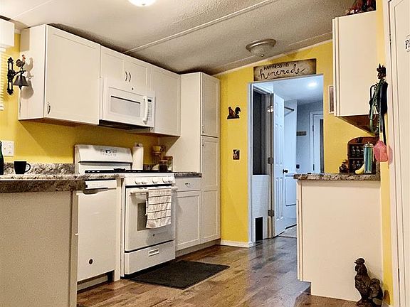 2nd image of 387 Martha Ln