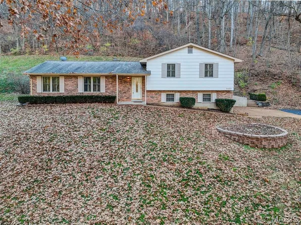 2480 Canyon Rd, Barnhart, MO 63012