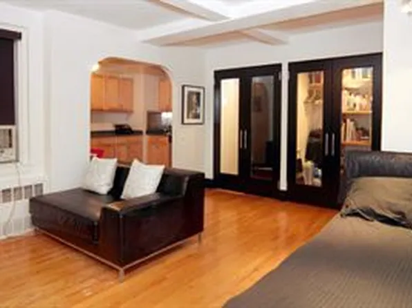 155 East 49th Street image 1 of 6