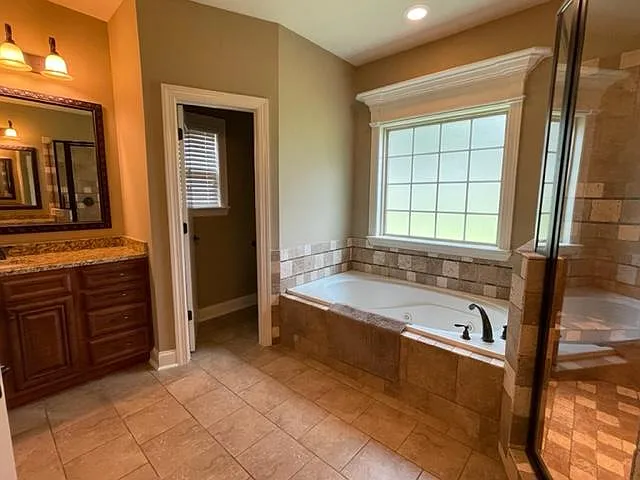 2102 Hiwassee Dr — Photo 17