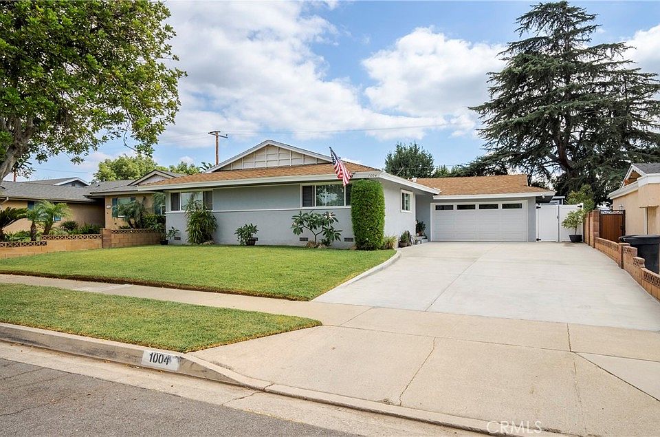 1st image of 1004 E Wanamaker Dr