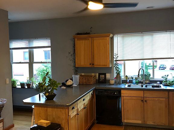 2nd image of 145 S Saint Clair St Unit 20