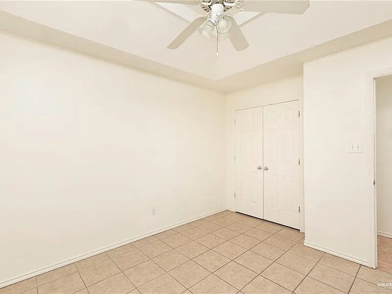 408 E Ulex Ave — Photo 4
