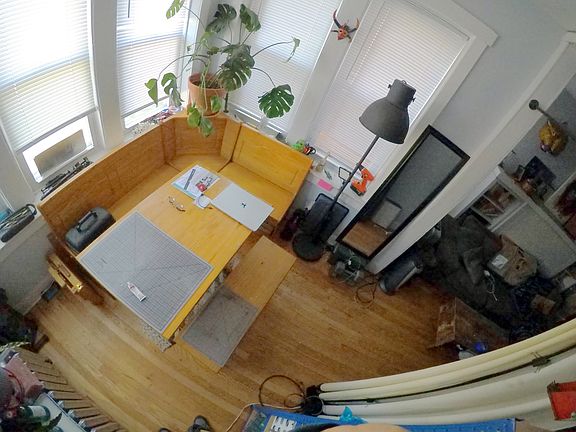 3rd image of 2641 W Ainslie St #E2