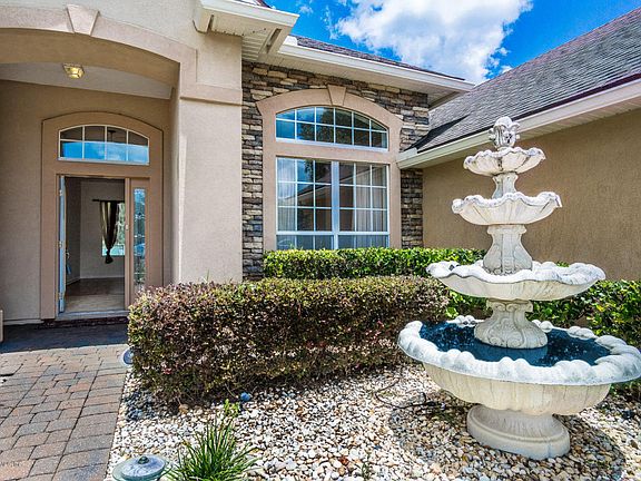 3rd image of 3850 Splendid Oaks Ct