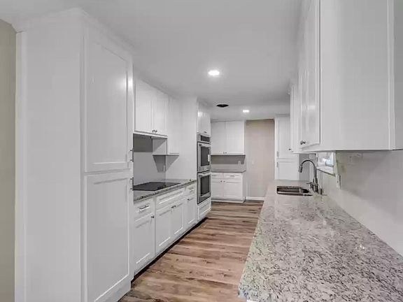 5th image of 3212 W Dengar Ave
