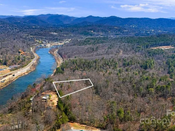 165 Richmond Ridge Rd, Asheville, NC 28806