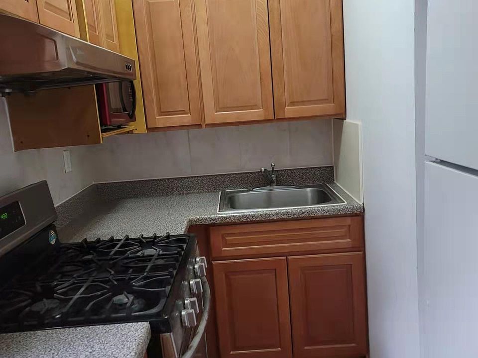 1st image of 519 125th St Floor 2