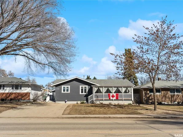 1306 W AVENUE N, Saskatoon, SK S7K 0R3