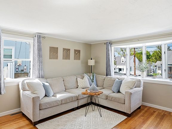 3rd image of 77 Weyham Rd