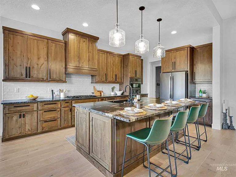 5298 W Parkridge Dr — Photo 5