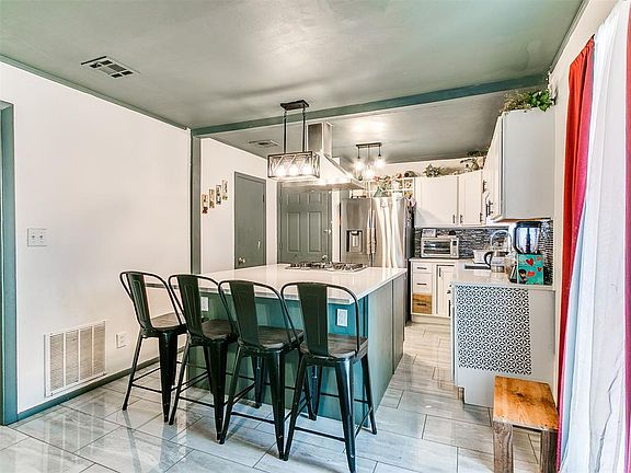 5th image of 3040 SW 39th St