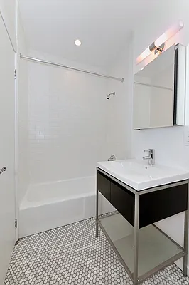 Rented by Aether Property Group | media 23